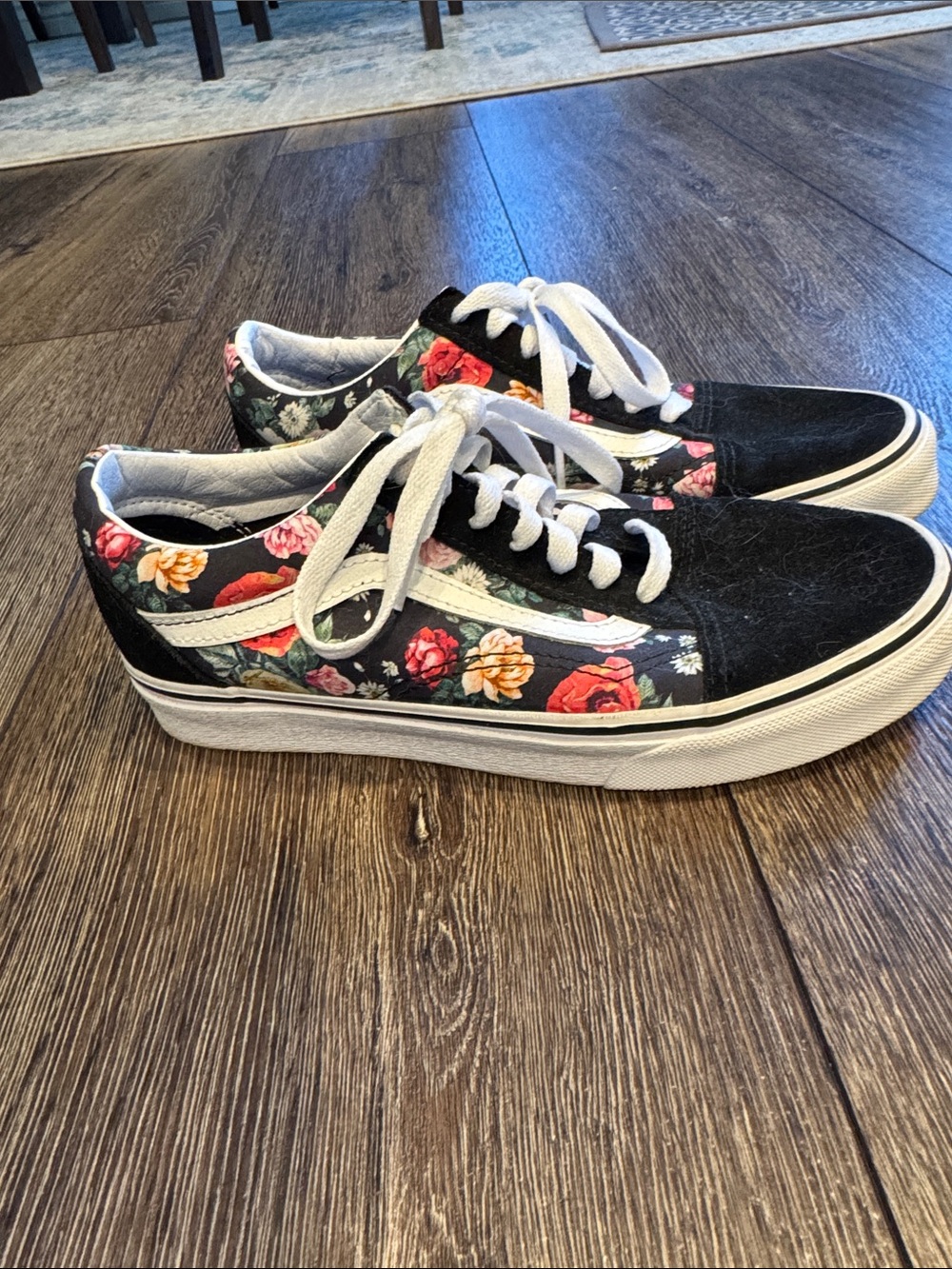 Vans Low-Top Floral Skate Sneakers in Black and Multicolor Rose Print